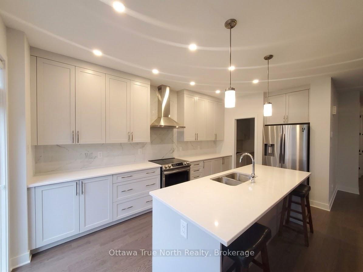 Photo 8 of 1054 Eider Street, Ottawa, Riverside South/Gloucester Glen — HOMEH
