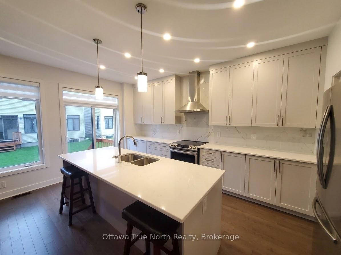 Photo 9 of 1054 Eider Street, Ottawa, Riverside South/Gloucester Glen — HOMEH
