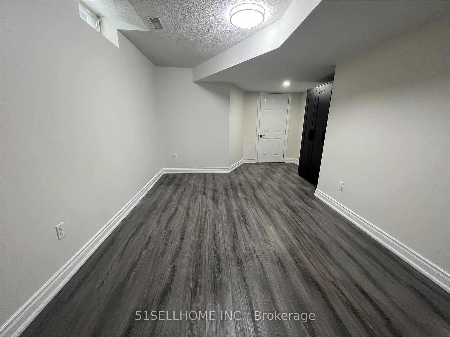 Photo 7 of 5083 Warwickshire Way, Mississauga, East Credit — HOMEH