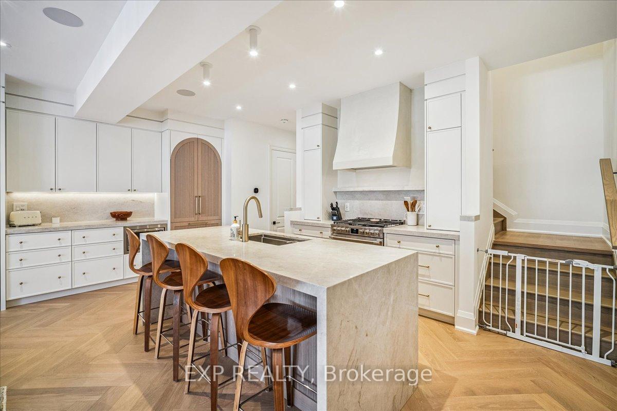 Photo 5 of 3266 Sixth Line, Oakville, Glenorchy — HOMEH