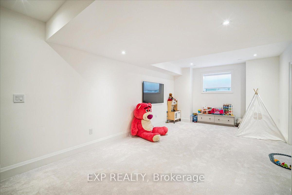 Photo 38 of 3266 Sixth Line, Oakville, Glenorchy — HOMEH