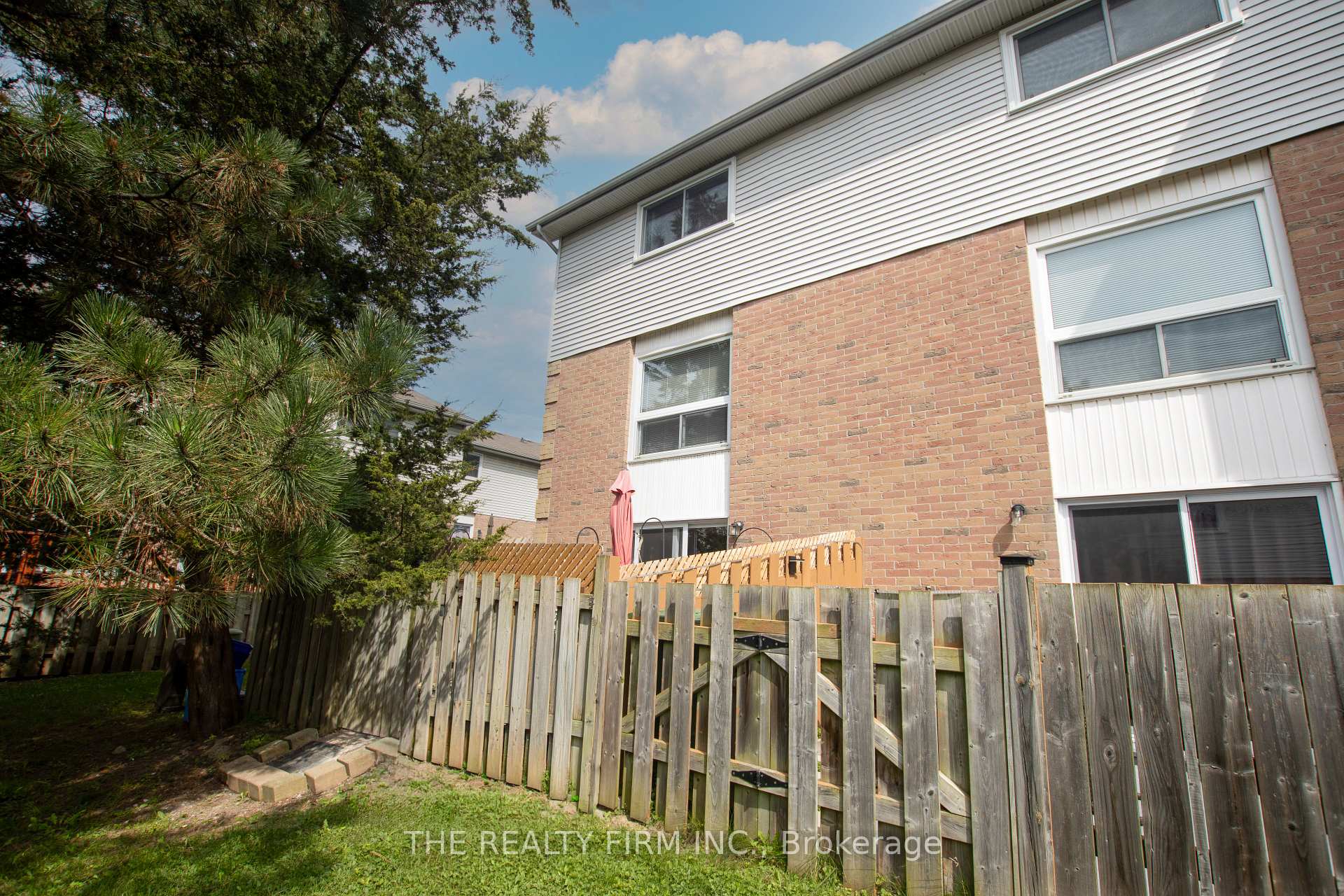 Photo 85 of Unit 32, 110 Deveron Crescent, London, South T — HOMEH