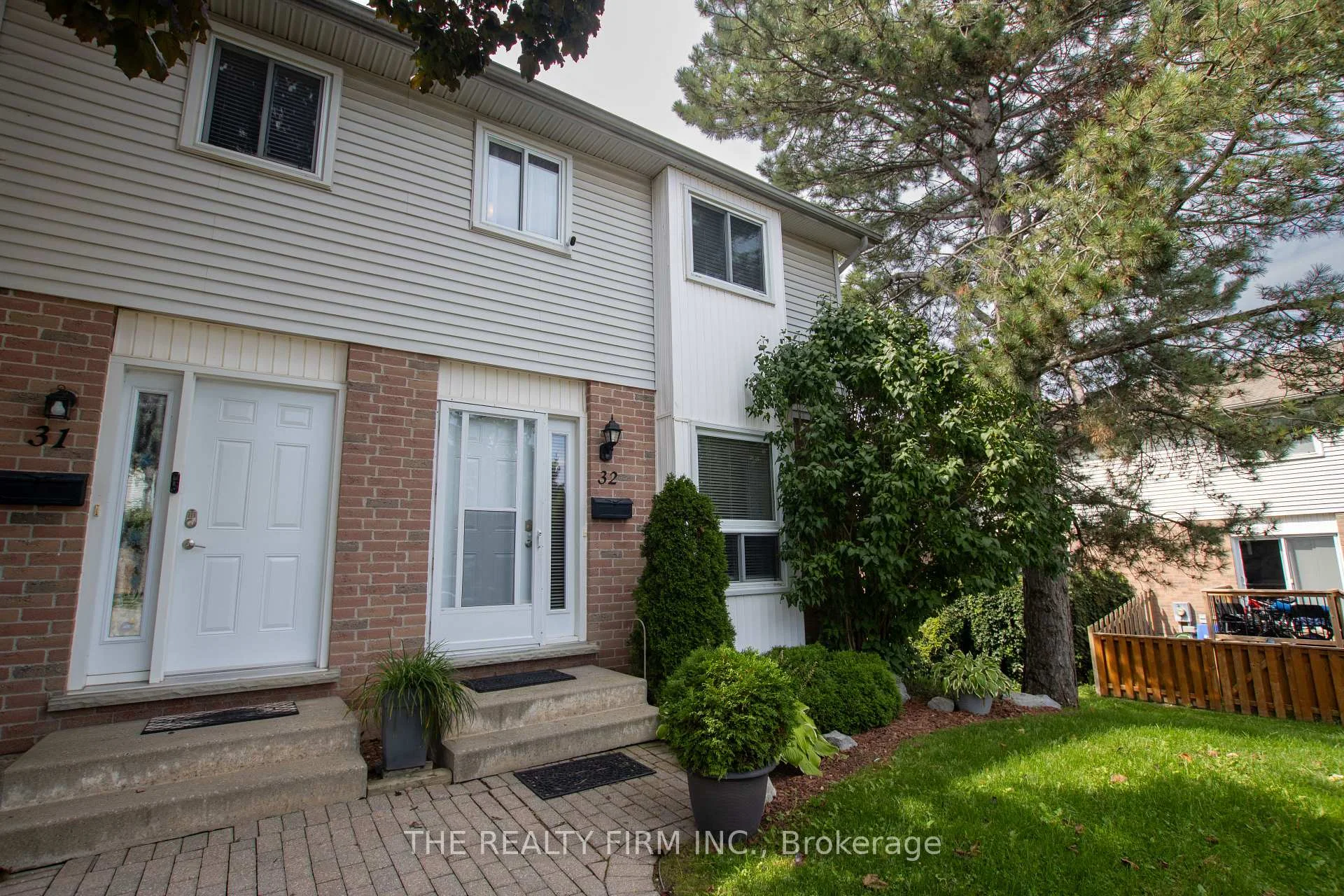 Photo 8 of Unit 32, 110 Deveron Crescent, London, South T — HOMEH