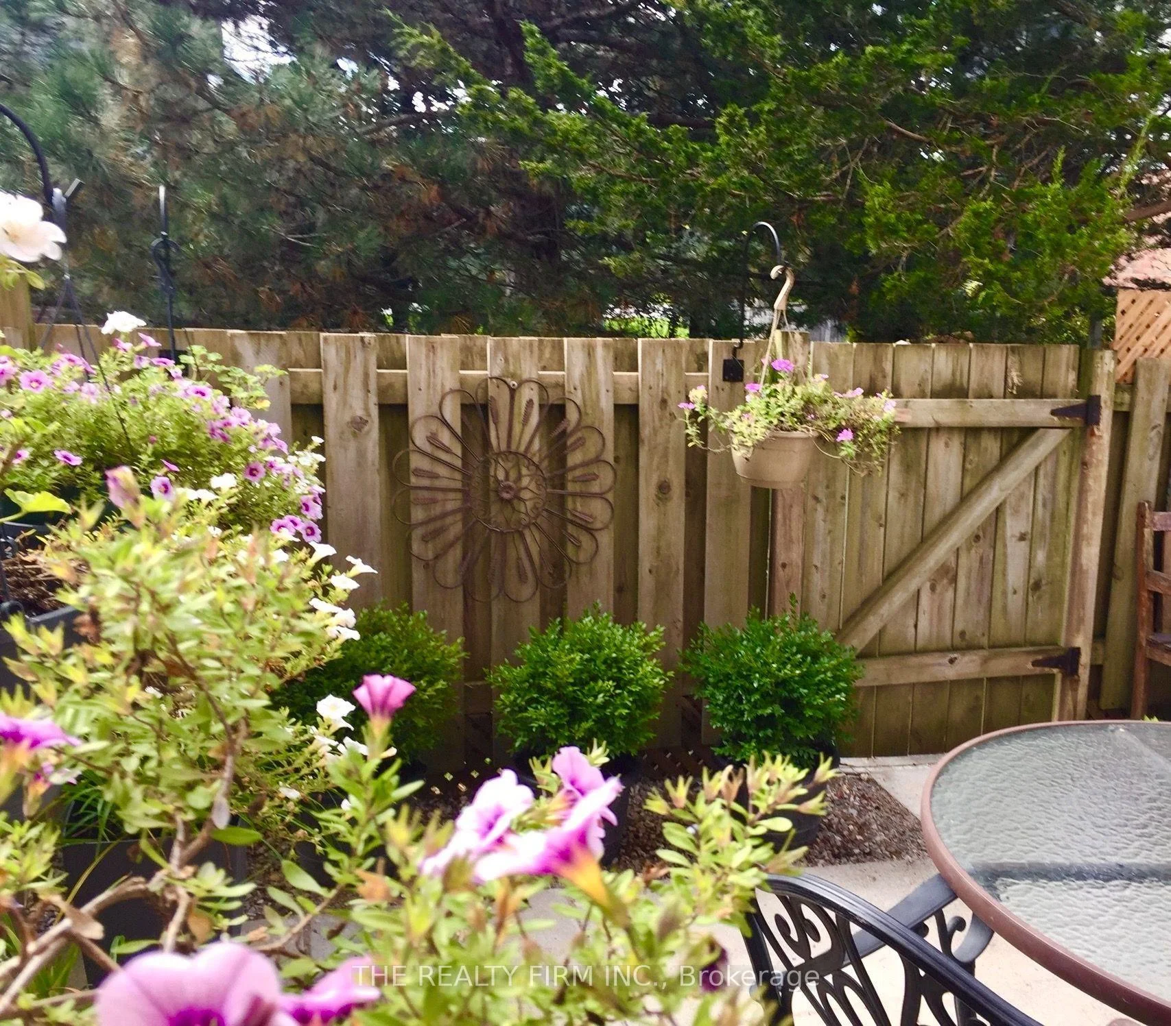 Photo 93 of Unit 32, 110 Deveron Crescent, London, South T — HOMEH