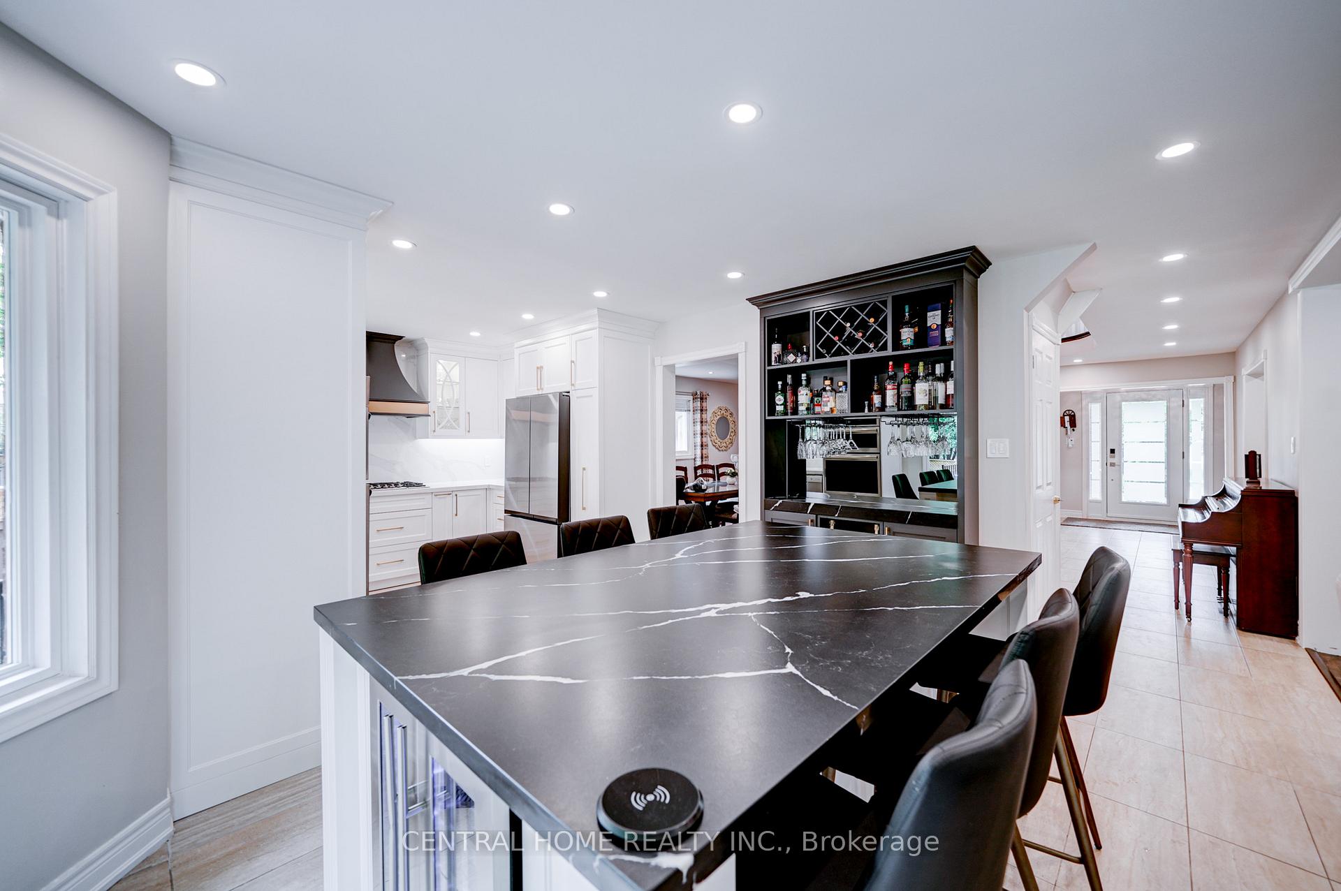 Photo 8 of 293 Worth Boulevard, Vaughan, Beverley Glen — HOMEH