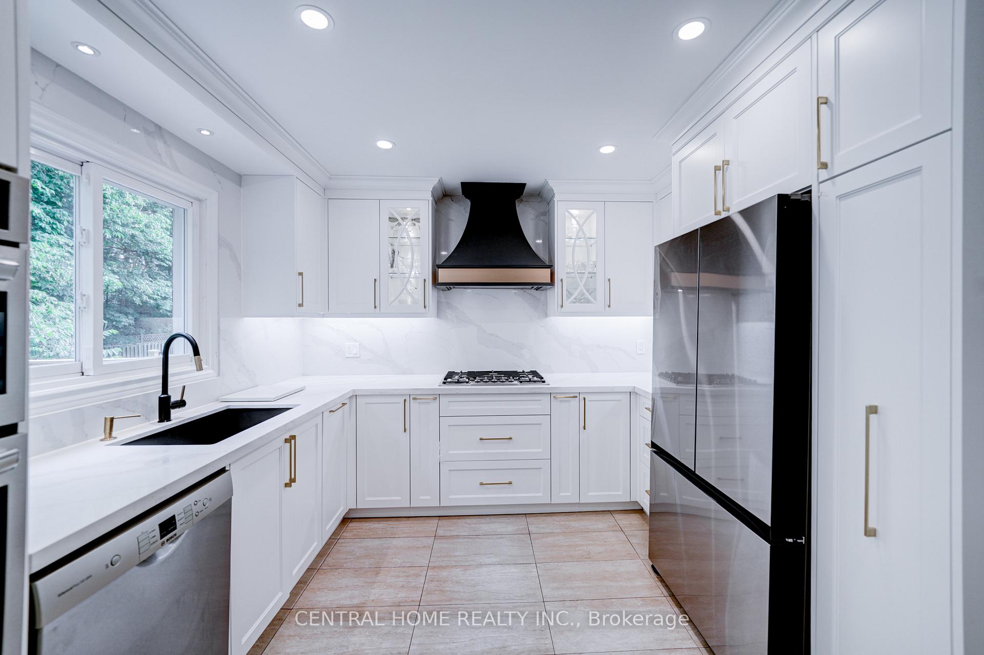 Photo 10 of 293 Worth Boulevard, Vaughan, Beverley Glen — HOMEH