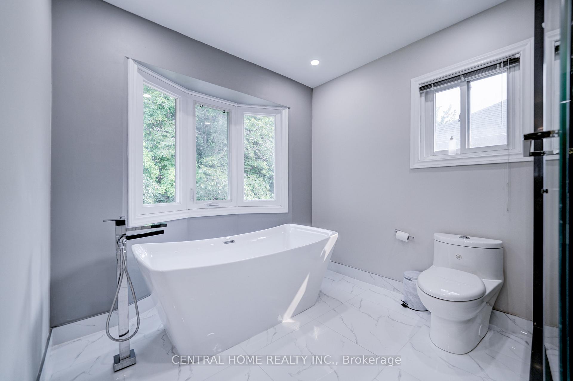 Photo 22 of 293 Worth Boulevard, Vaughan, Beverley Glen — HOMEH