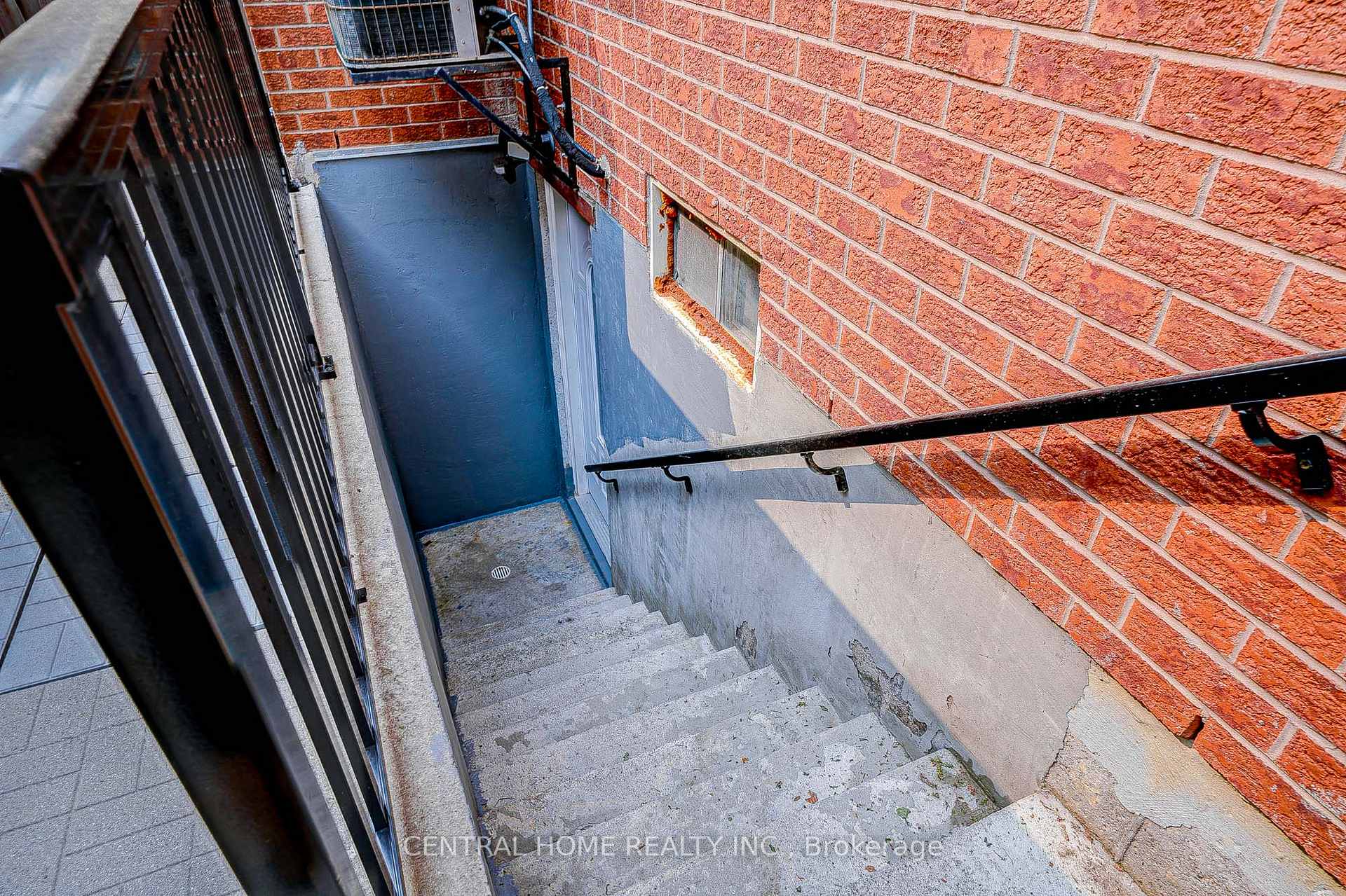 Photo 37 of 293 Worth Boulevard, Vaughan, Beverley Glen — HOMEH