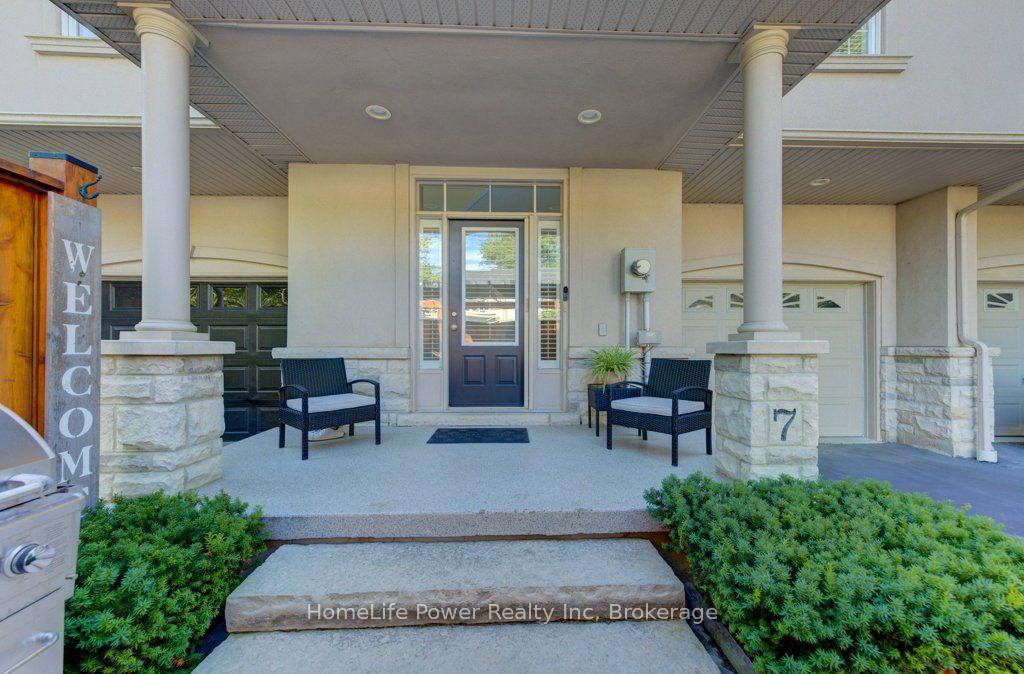 Photo 7 of Unit 7, 455 Claridge Road, Burlington, Roseland — HOMEH