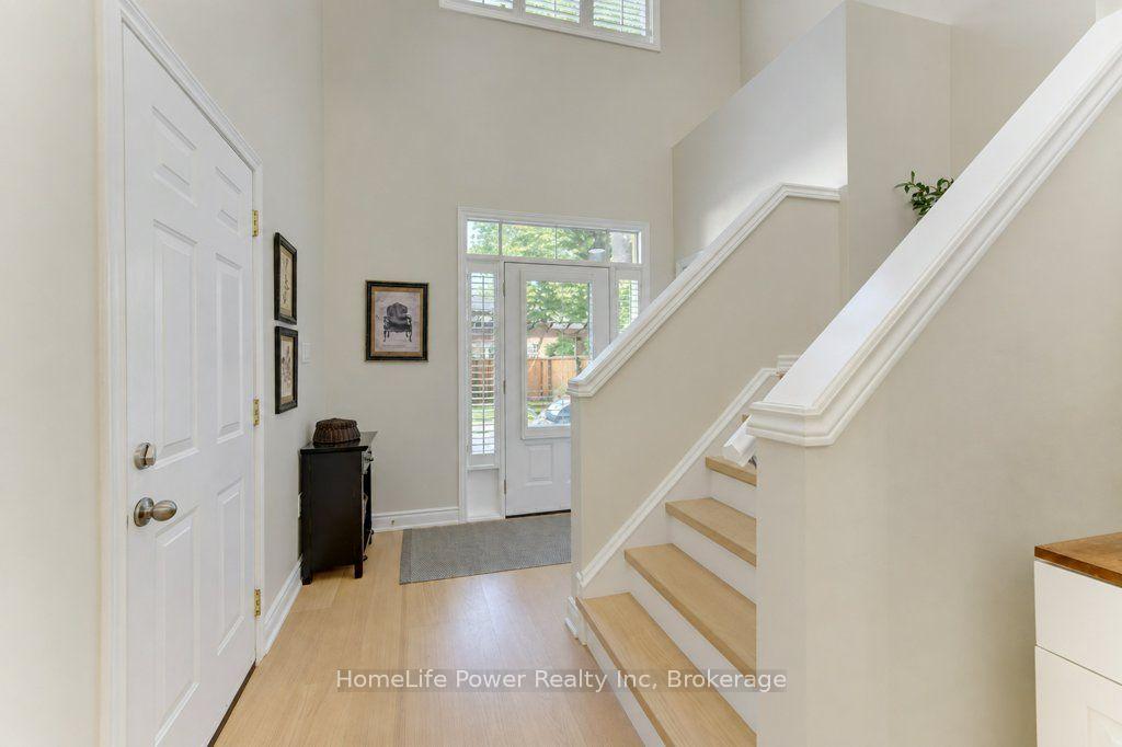 Photo 8 of Unit 7, 455 Claridge Road, Burlington, Roseland — HOMEH