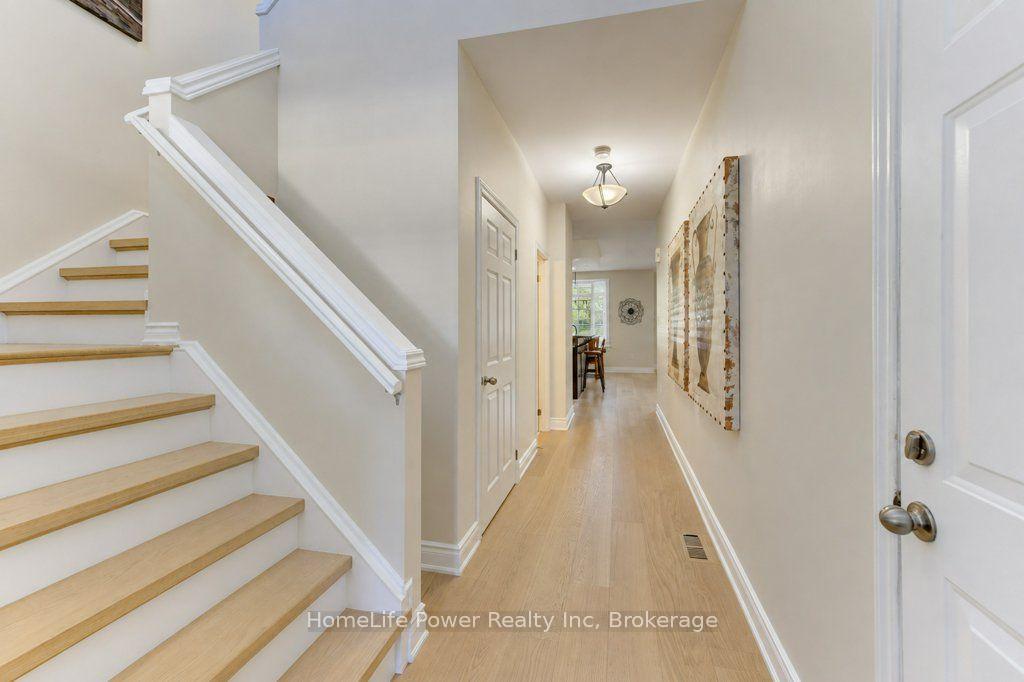Photo 9 of Unit 7, 455 Claridge Road, Burlington, Roseland — HOMEH
