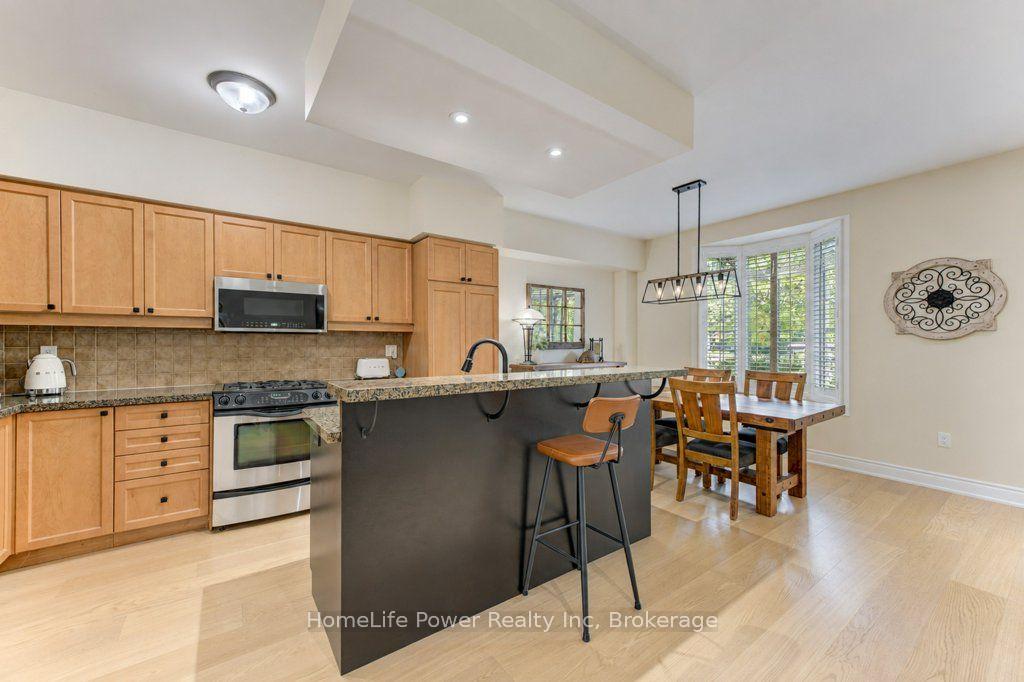 Photo 16 of Unit 7, 455 Claridge Road, Burlington, Roseland — HOMEH