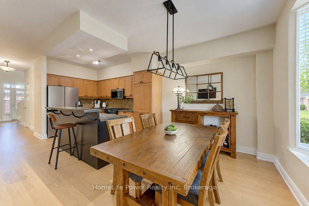 Photo 17 of Unit 7, 455 Claridge Road, Burlington, Roseland — HOMEH