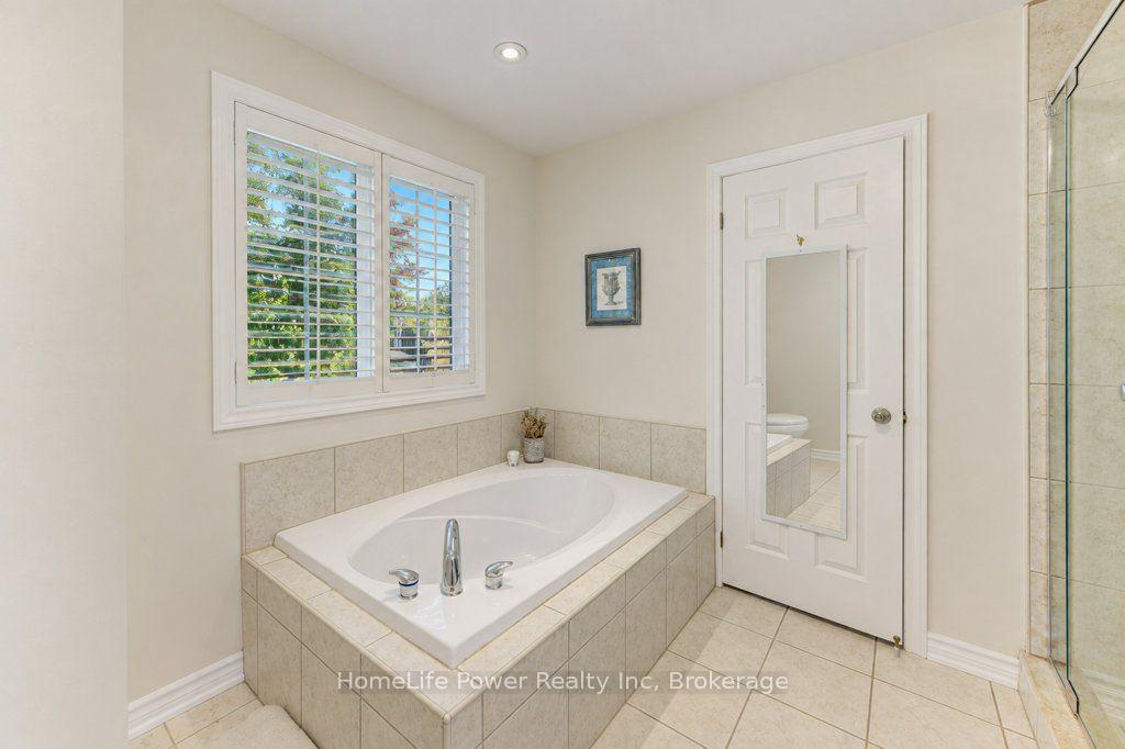 Photo 22 of Unit 7, 455 Claridge Road, Burlington, Roseland — HOMEH