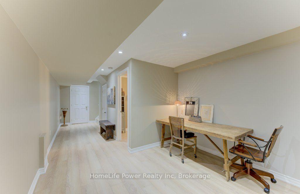 Photo 32 of Unit 7, 455 Claridge Road, Burlington, Roseland — HOMEH
