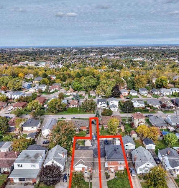 Photo 2 of 100 Townline W Road, St. Catharines, Burleigh Hill — HOMEH