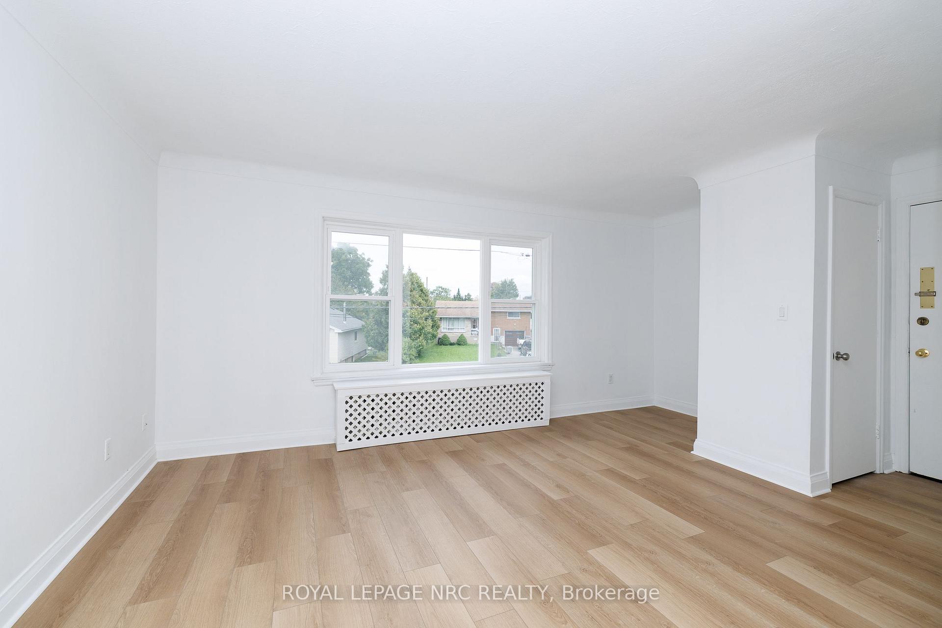 Photo 12 of 100 Townline W Road, St. Catharines, Burleigh Hill — HOMEH