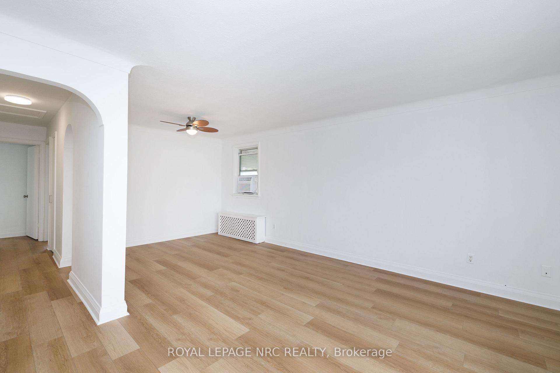 Photo 14 of 100 Townline W Road, St. Catharines, Burleigh Hill — HOMEH