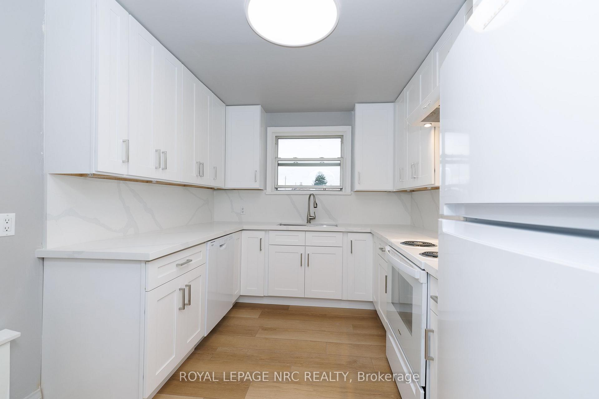 Photo 17 of 100 Townline W Road, St. Catharines, Burleigh Hill — HOMEH