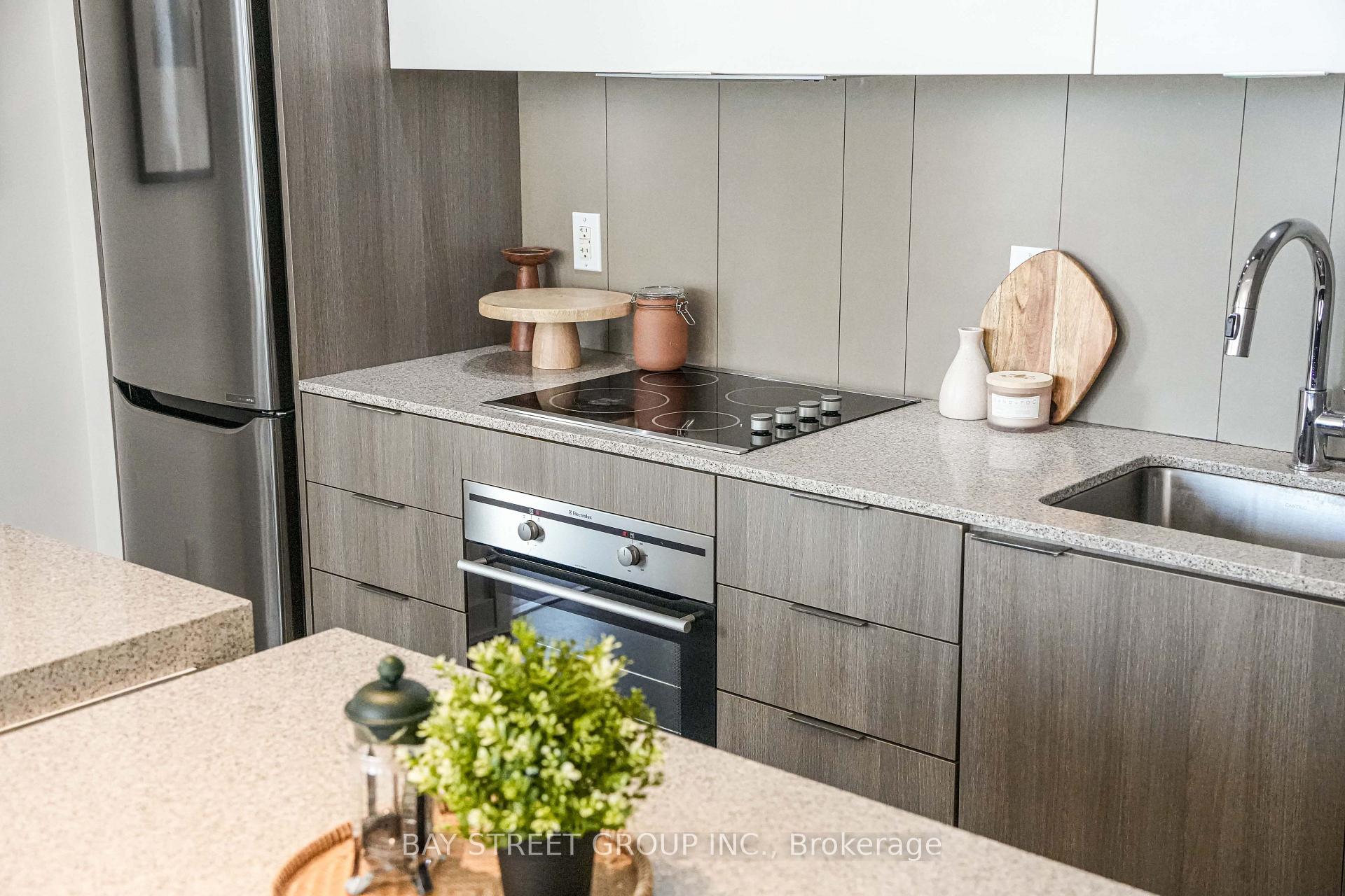 Photo 4 of Unit 502, 170 Sumach Street, Toronto, Regent Park — HOMEH
