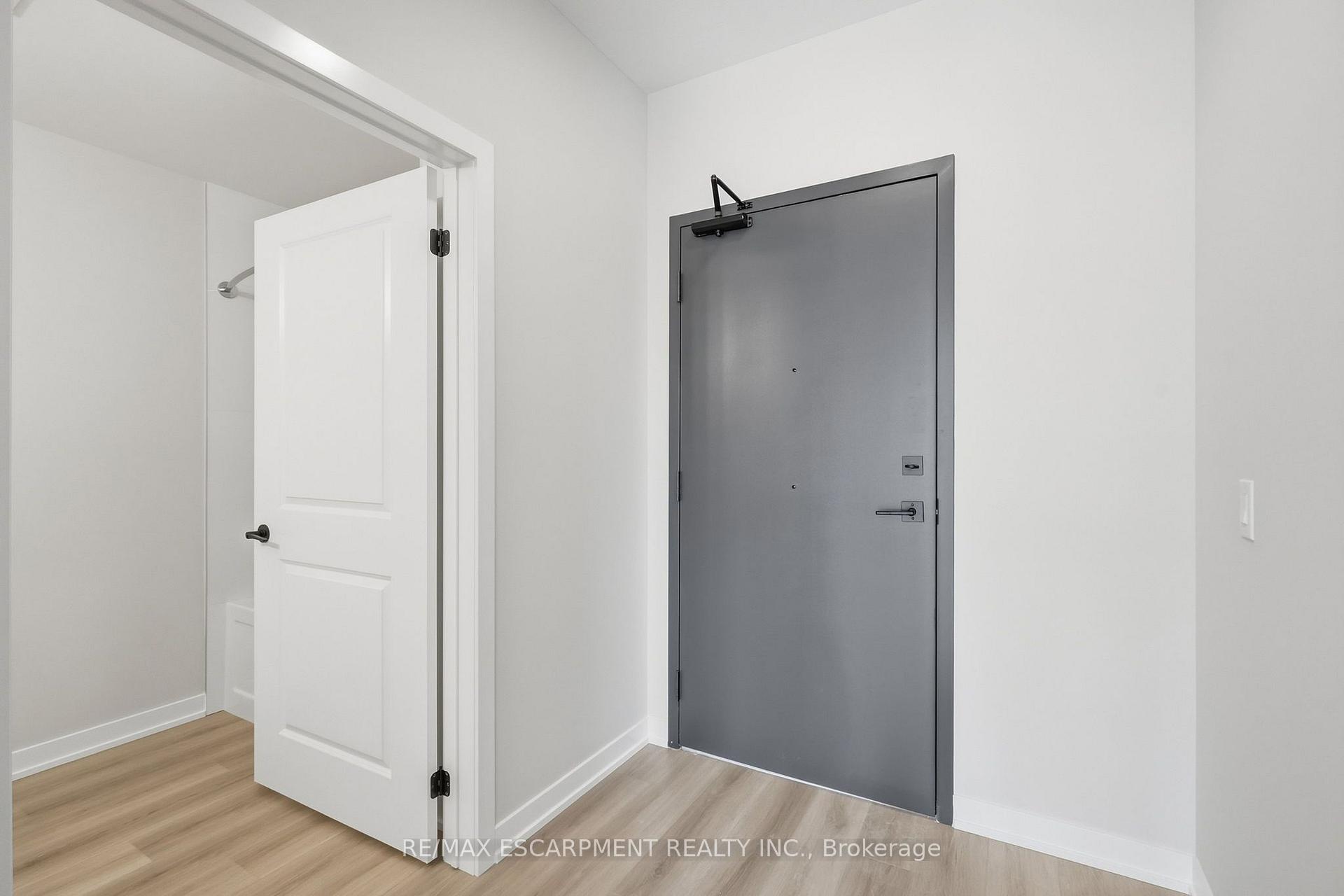Photo 18 of Unit 122, 2500 Saw Whet Boulevard, Oakville, Glen Abbey — HOMEH