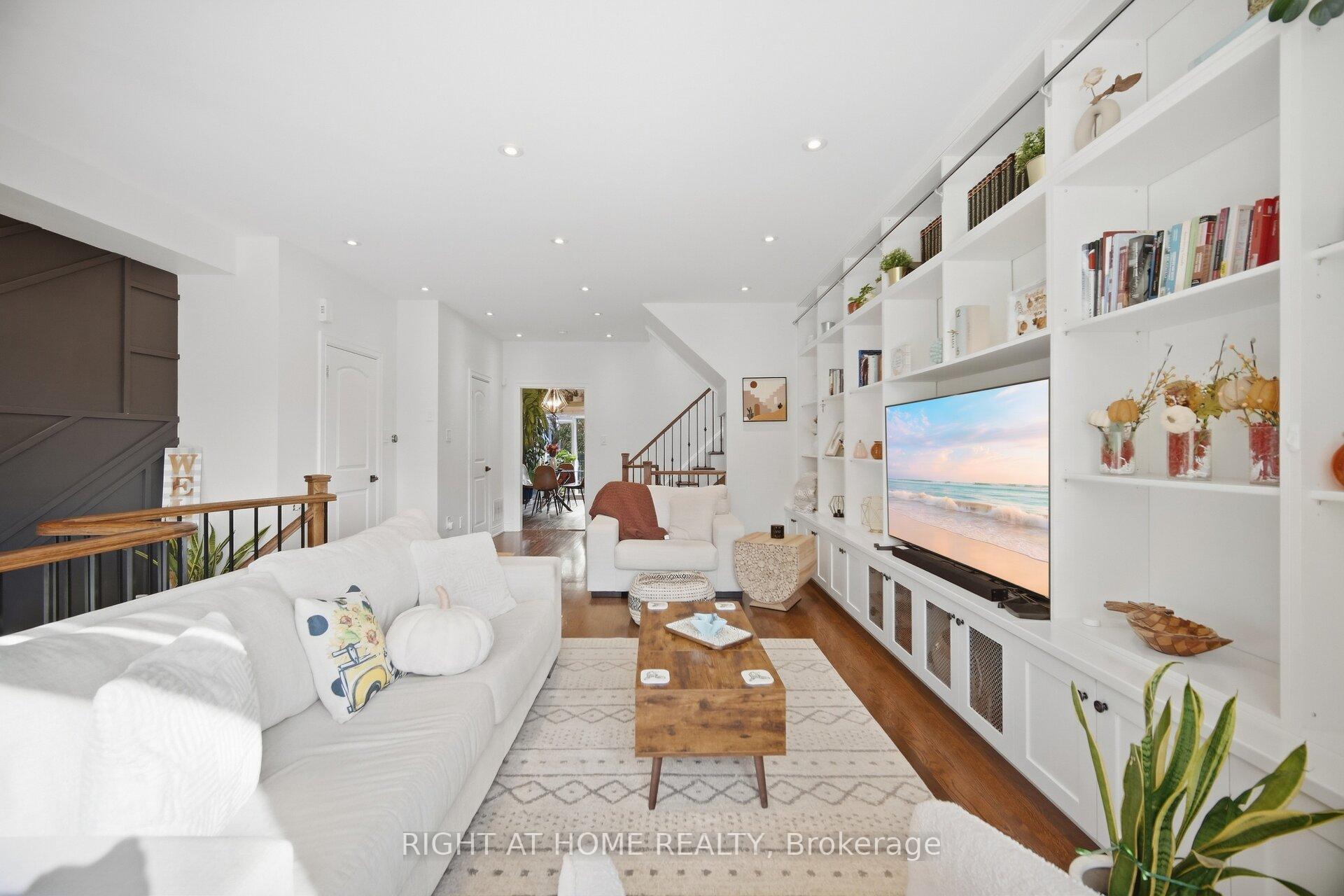 Photo 7 of Unit 8, 8032 Kipling Avenue, Vaughan, West Woodbridge — HOMEH