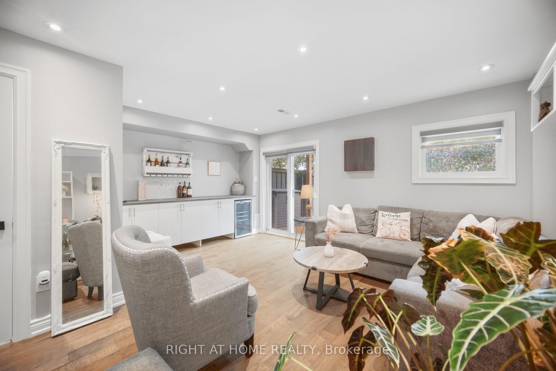 Photo 35 of Unit 8, 8032 Kipling Avenue, Vaughan, West Woodbridge — HOMEH