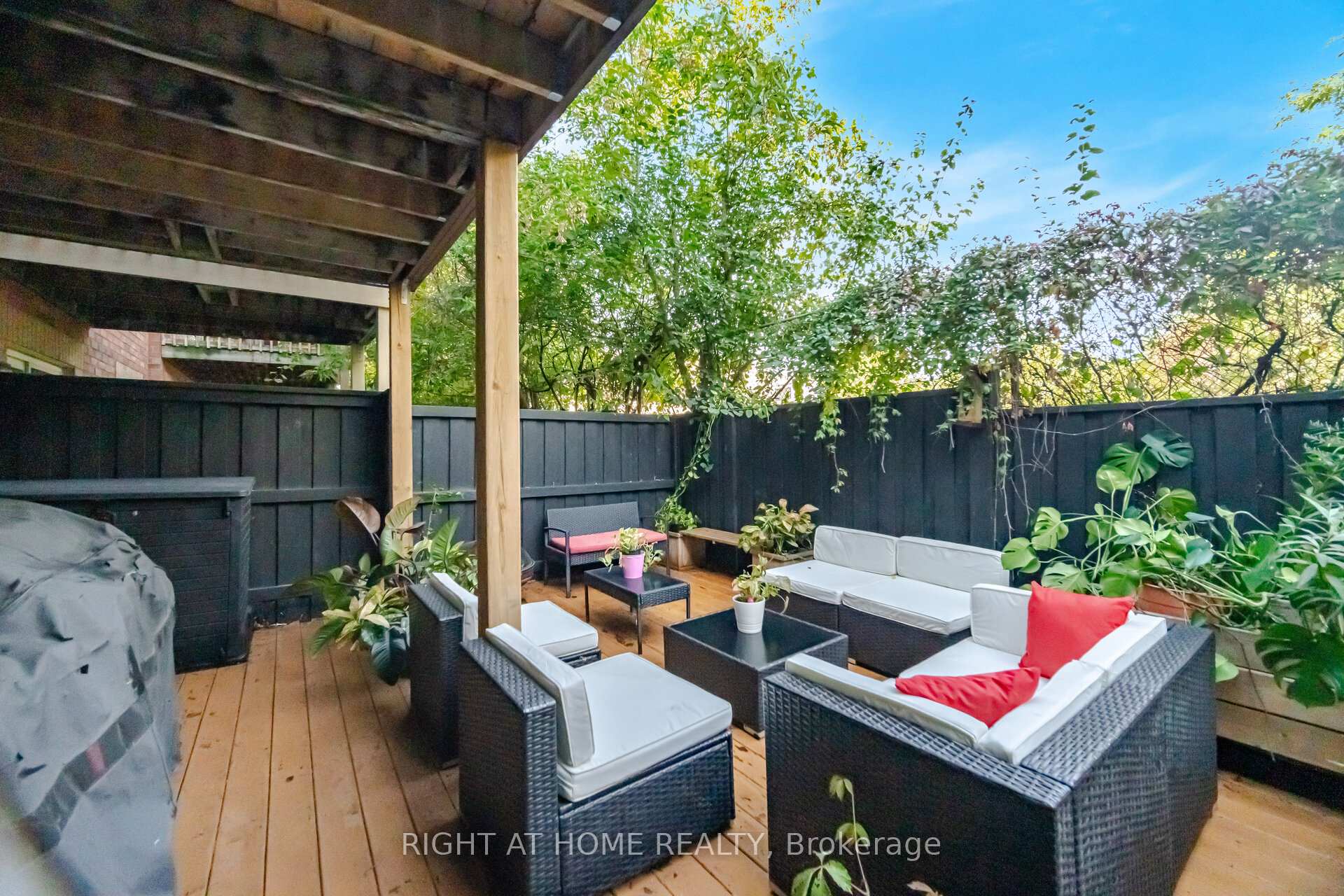 Photo 42 of Unit 8, 8032 Kipling Avenue, Vaughan, West Woodbridge — HOMEH