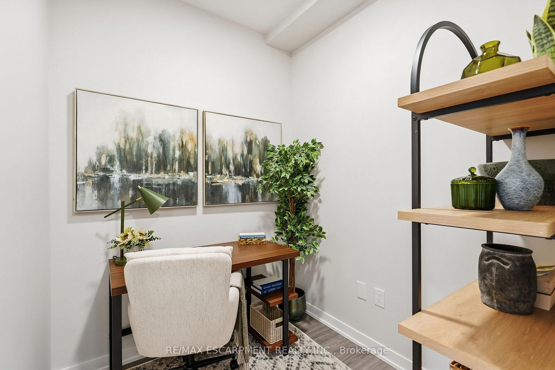 Photo 6 of Unit 134, 2500 Saw Whet Boulevard, Oakville, Glen Abbey — HOMEH