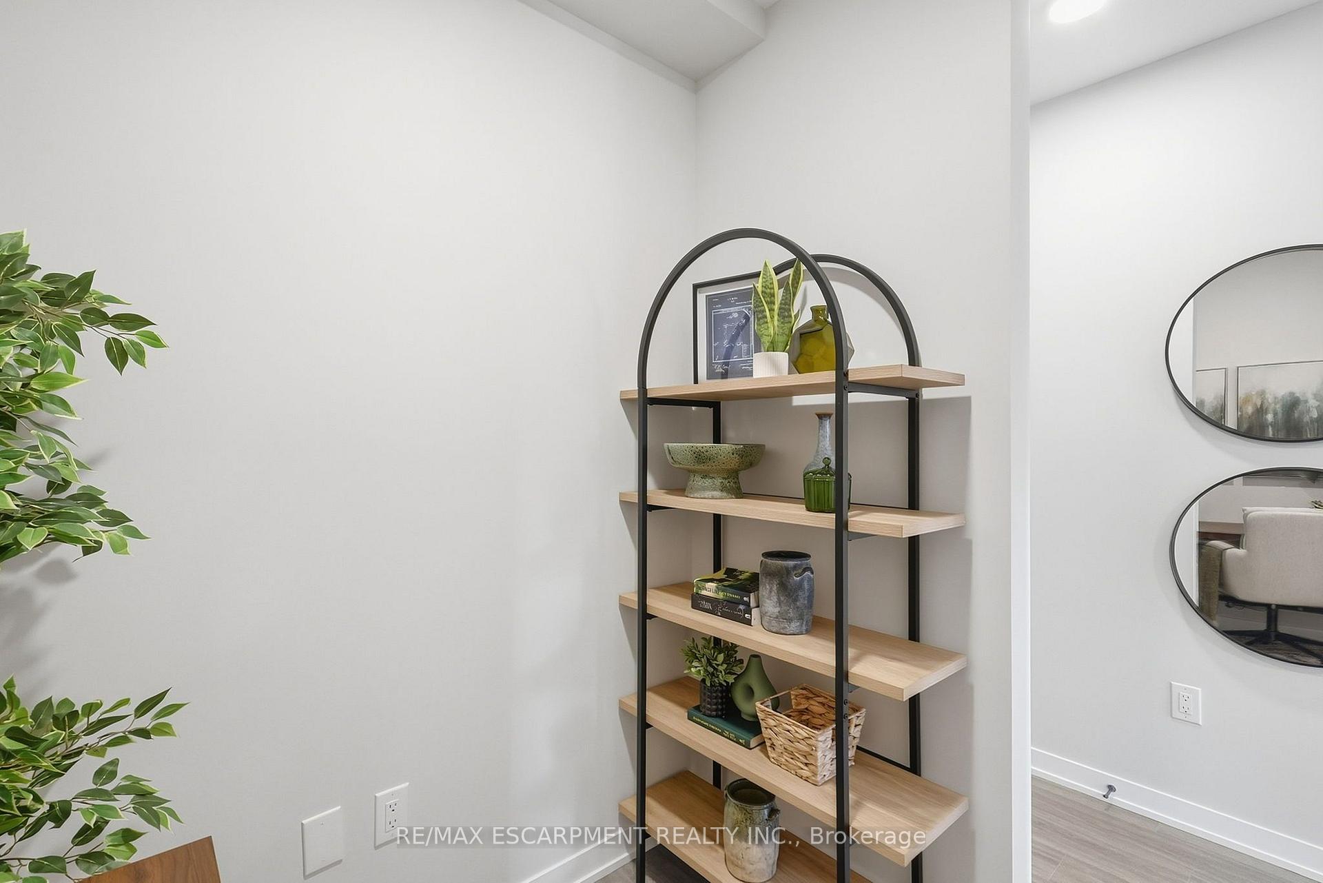 Photo 7 of Unit 134, 2500 Saw Whet Boulevard, Oakville, Glen Abbey — HOMEH