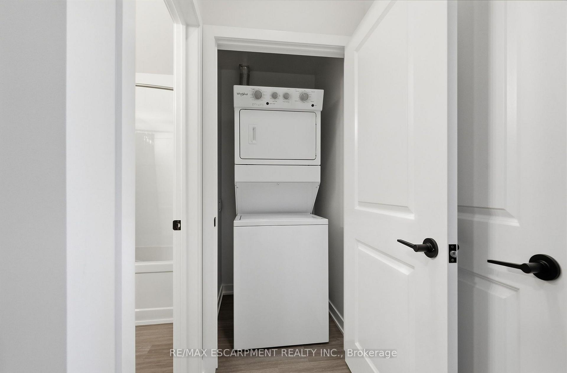 Photo 8 of Unit 134, 2500 Saw Whet Boulevard, Oakville, Glen Abbey — HOMEH