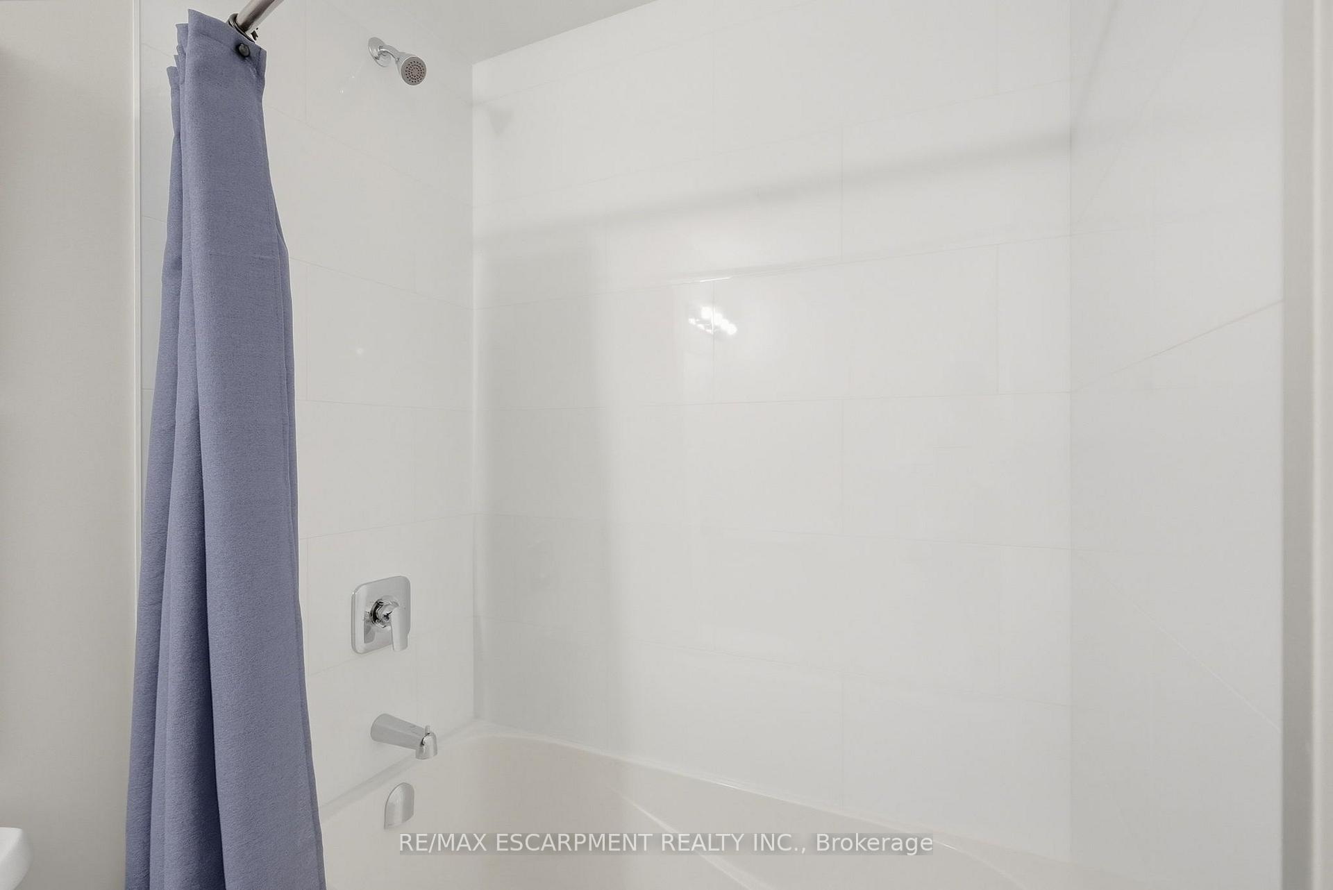 Photo 10 of Unit 134, 2500 Saw Whet Boulevard, Oakville, Glen Abbey — HOMEH