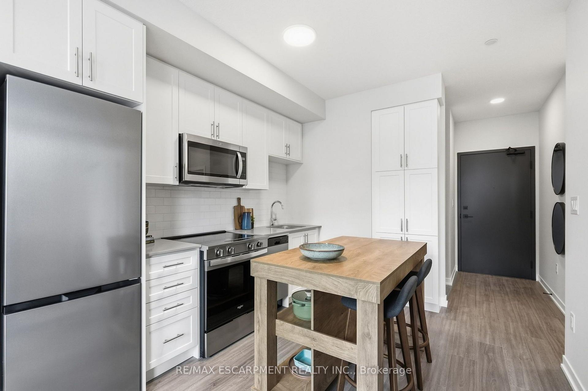 Photo 12 of Unit 134, 2500 Saw Whet Boulevard, Oakville, Glen Abbey — HOMEH