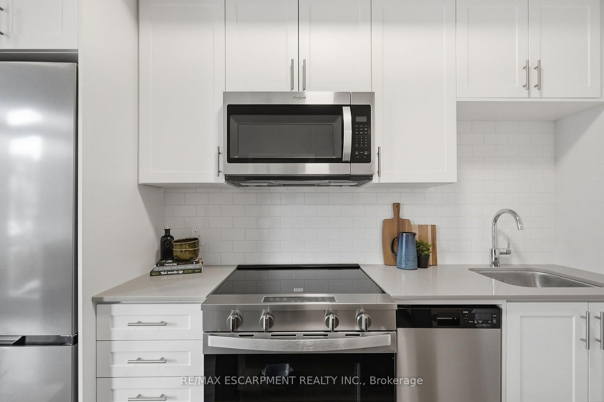 Photo 15 of Unit 134, 2500 Saw Whet Boulevard, Oakville, Glen Abbey — HOMEH