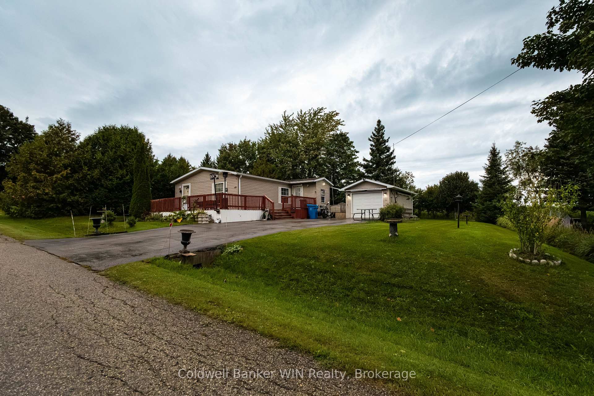 Photo of 19 Grand Vista Drive
