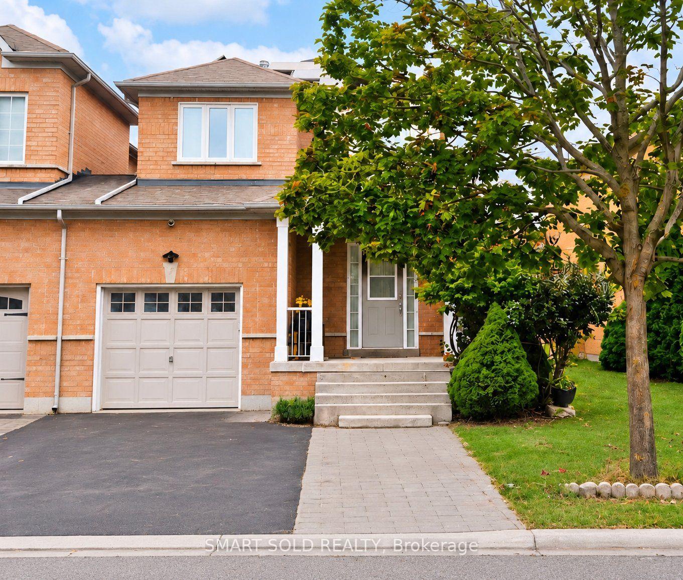 Photo 2 of 75 Rideau Drive, Richmond Hill, Langstaff — HOMEH