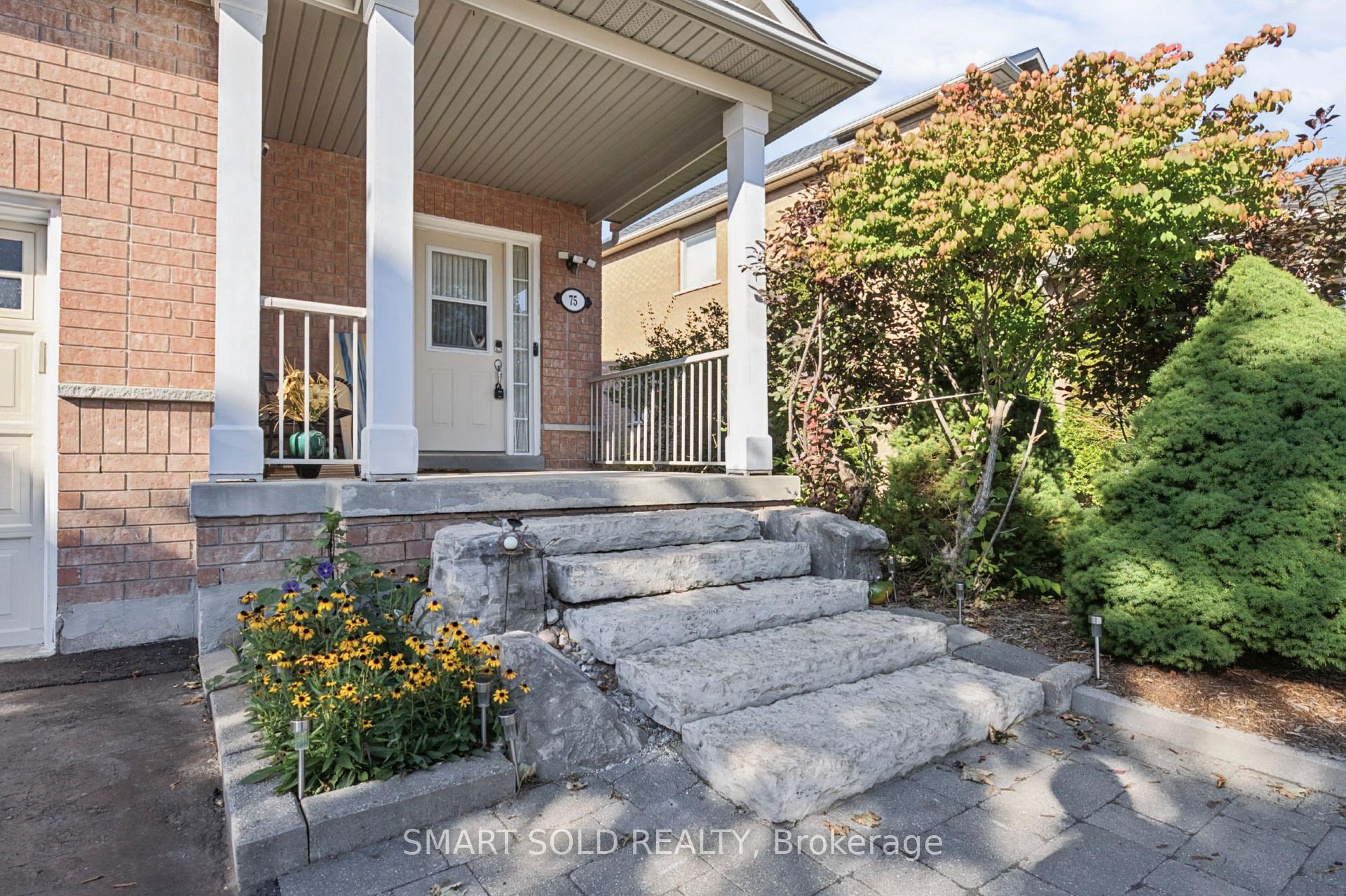 Photo 9 of 75 Rideau Drive, Richmond Hill, Langstaff — HOMEH
