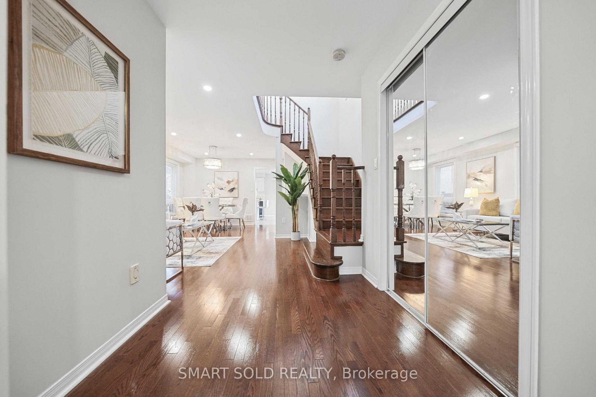 Photo 15 of 75 Rideau Drive, Richmond Hill, Langstaff — HOMEH
