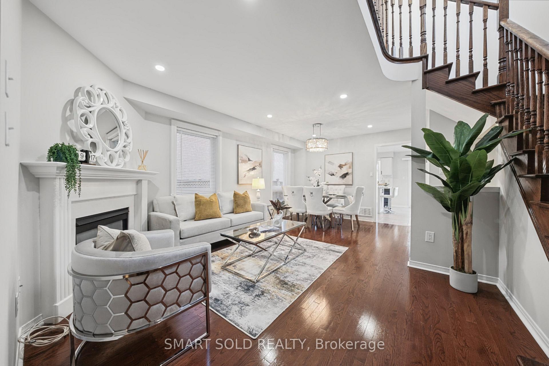 Photo 10 of 75 Rideau Drive, Richmond Hill, Langstaff — HOMEH