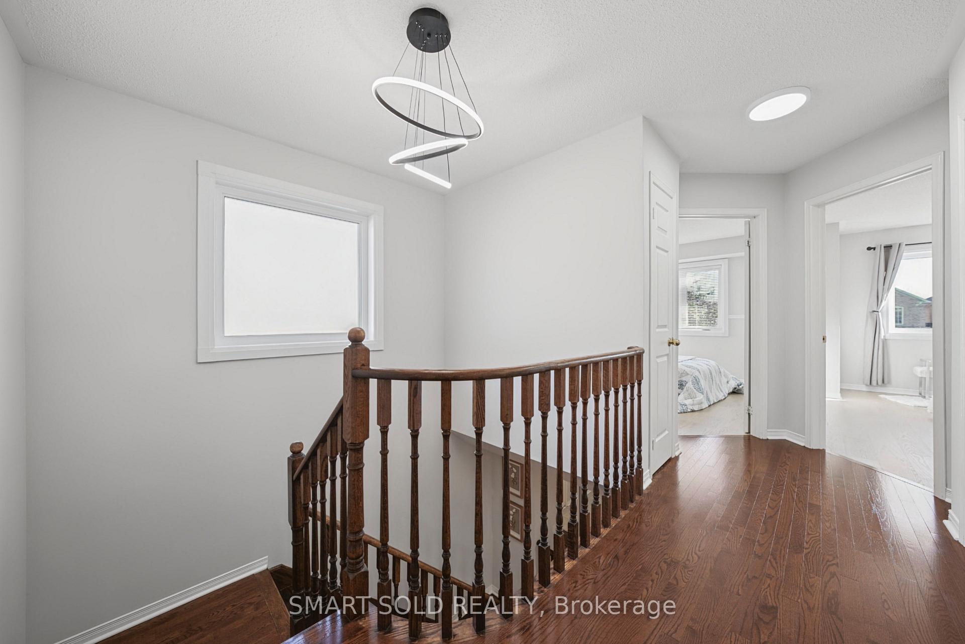 Photo 23 of 75 Rideau Drive, Richmond Hill, Langstaff — HOMEH