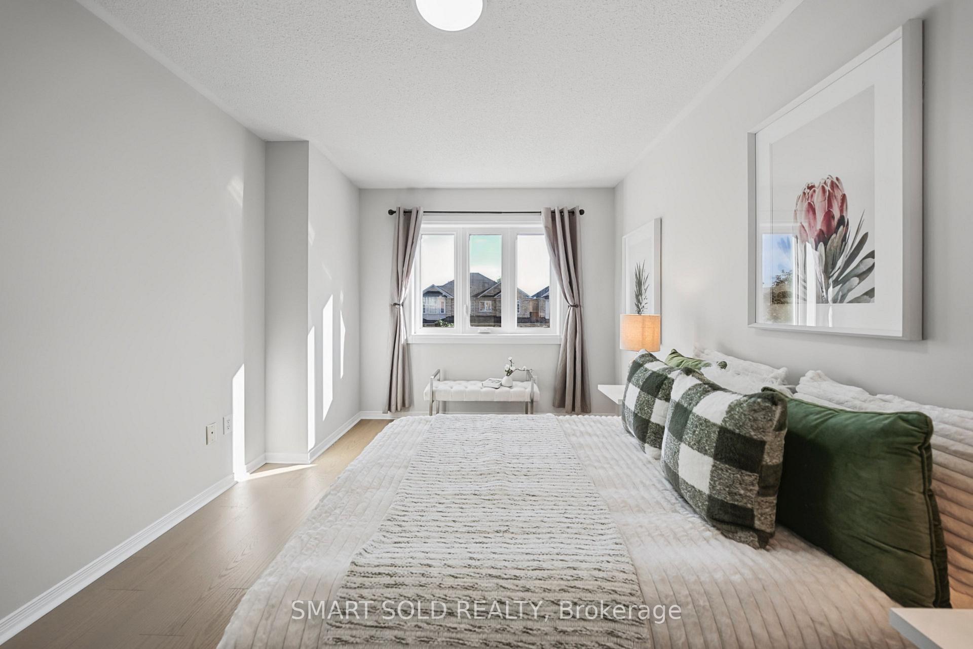 Photo 31 of 75 Rideau Drive, Richmond Hill, Langstaff — HOMEH