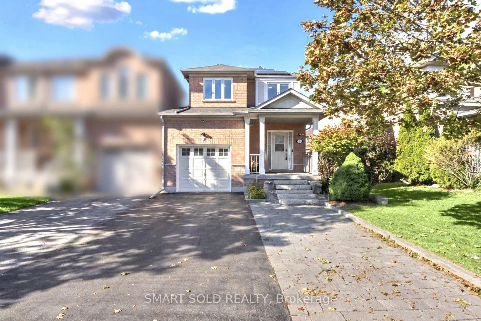 Photo 1 of 75 Rideau Drive, Richmond Hill, Langstaff — HOMEH
