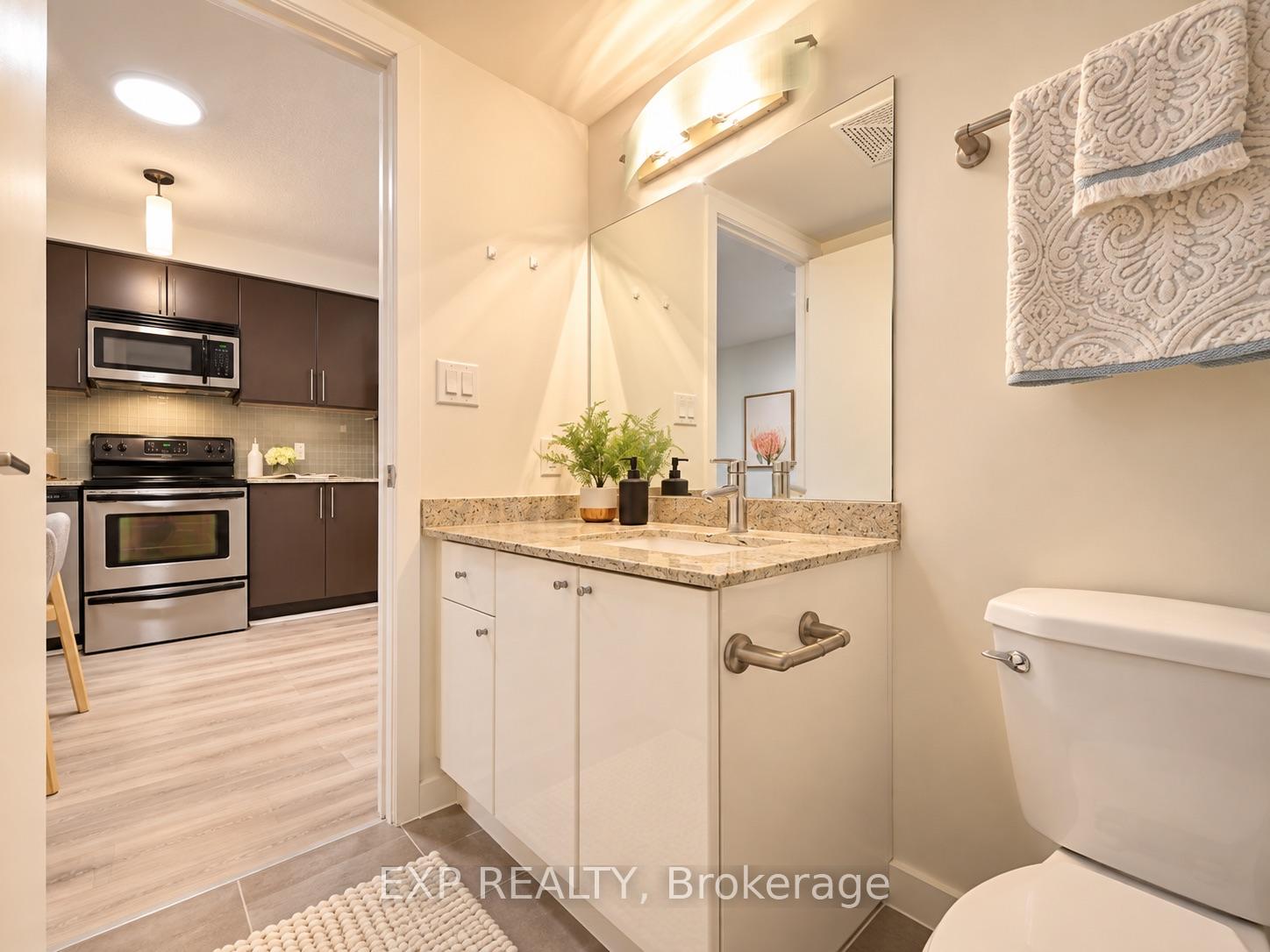 Photo 2 of Unit 703, 18 Harbour Street, Toronto, Waterfront Communities — HOMEH