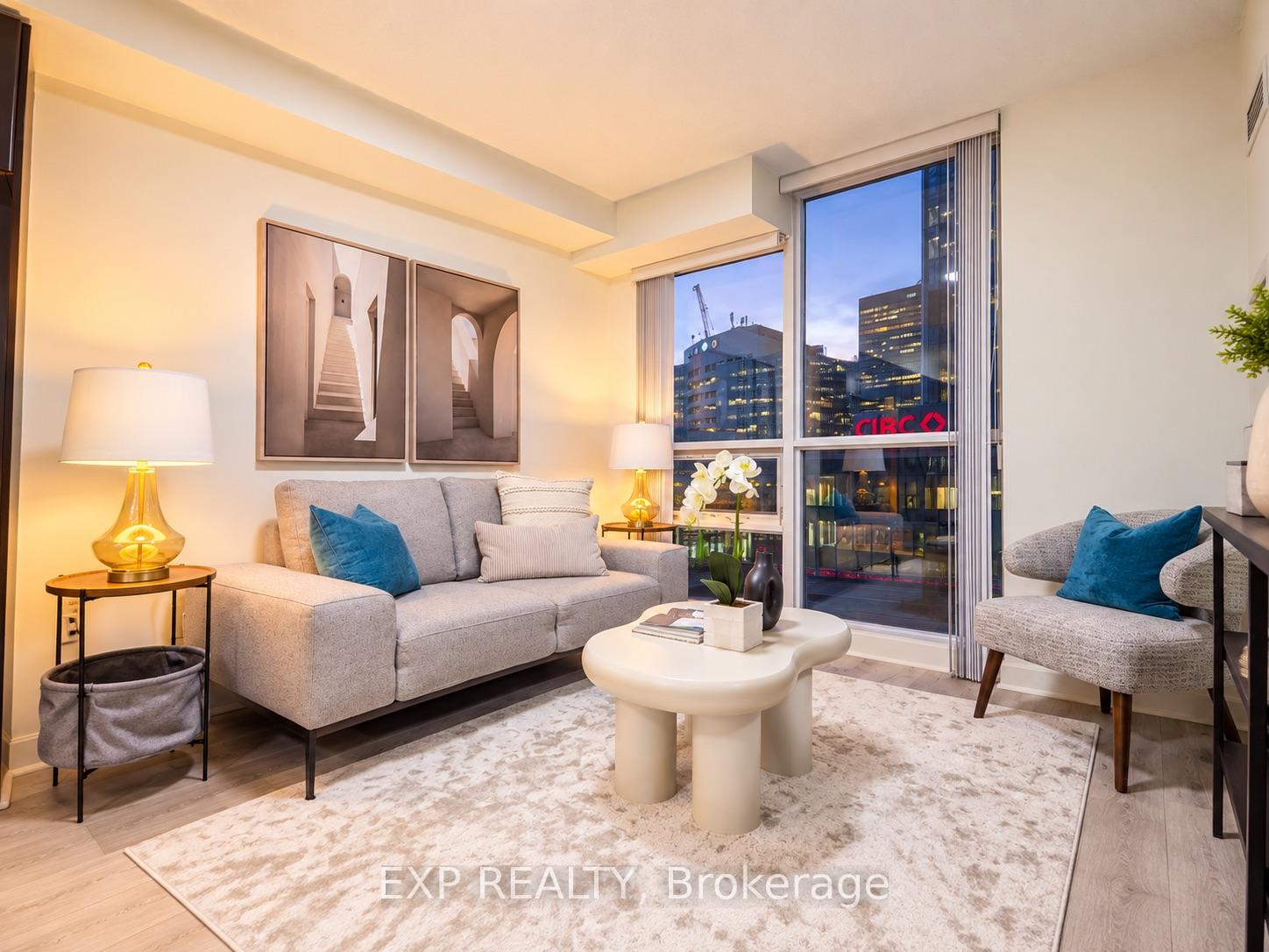 Photo 6 of Unit 703, 18 Harbour Street, Toronto, Waterfront Communities — HOMEH