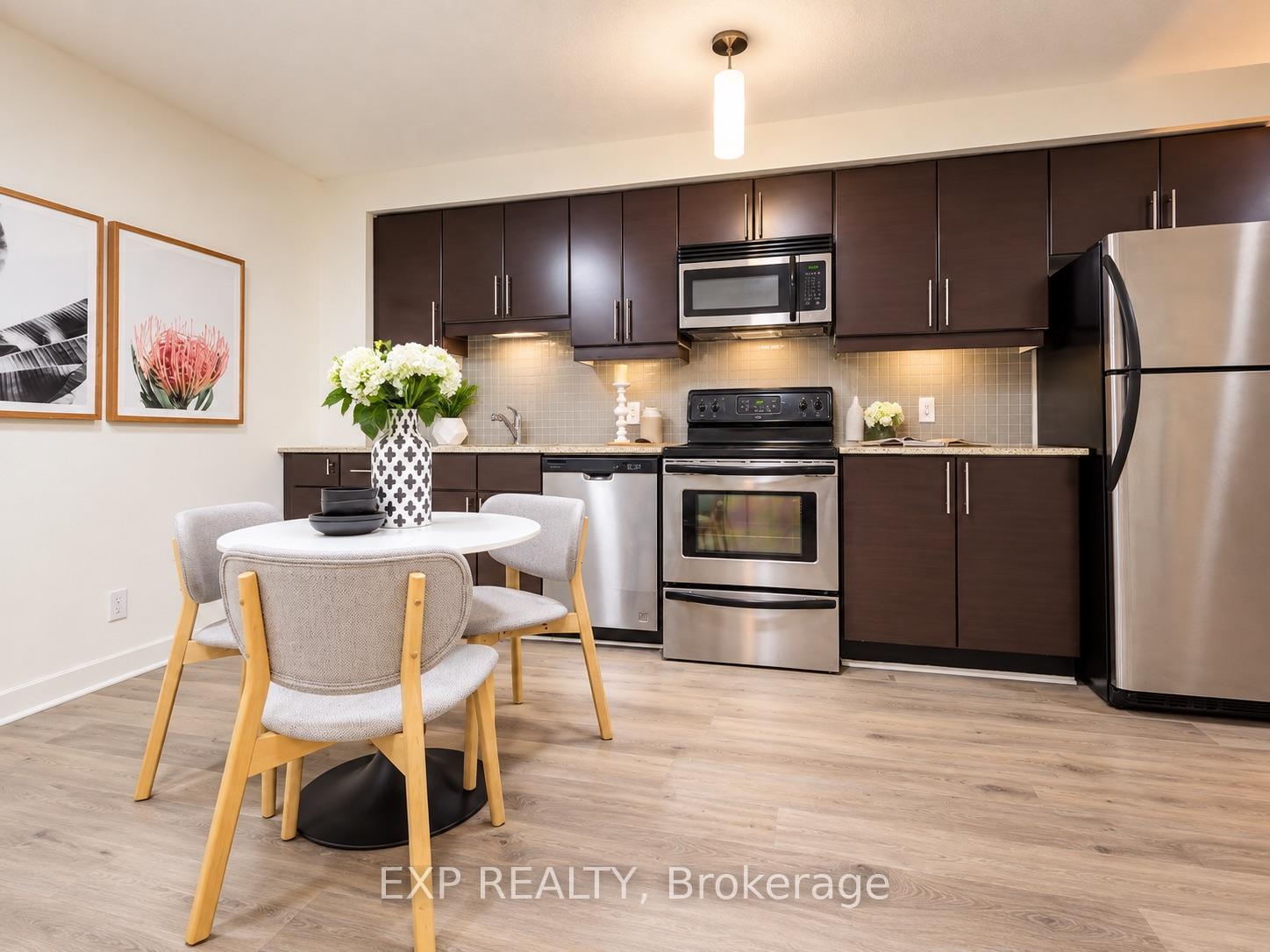 Photo 19 of Unit 703, 18 Harbour Street, Toronto, Waterfront Communities — HOMEH