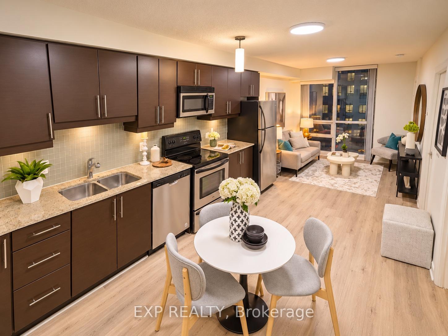Photo 20 of Unit 703, 18 Harbour Street, Toronto, Waterfront Communities — HOMEH
