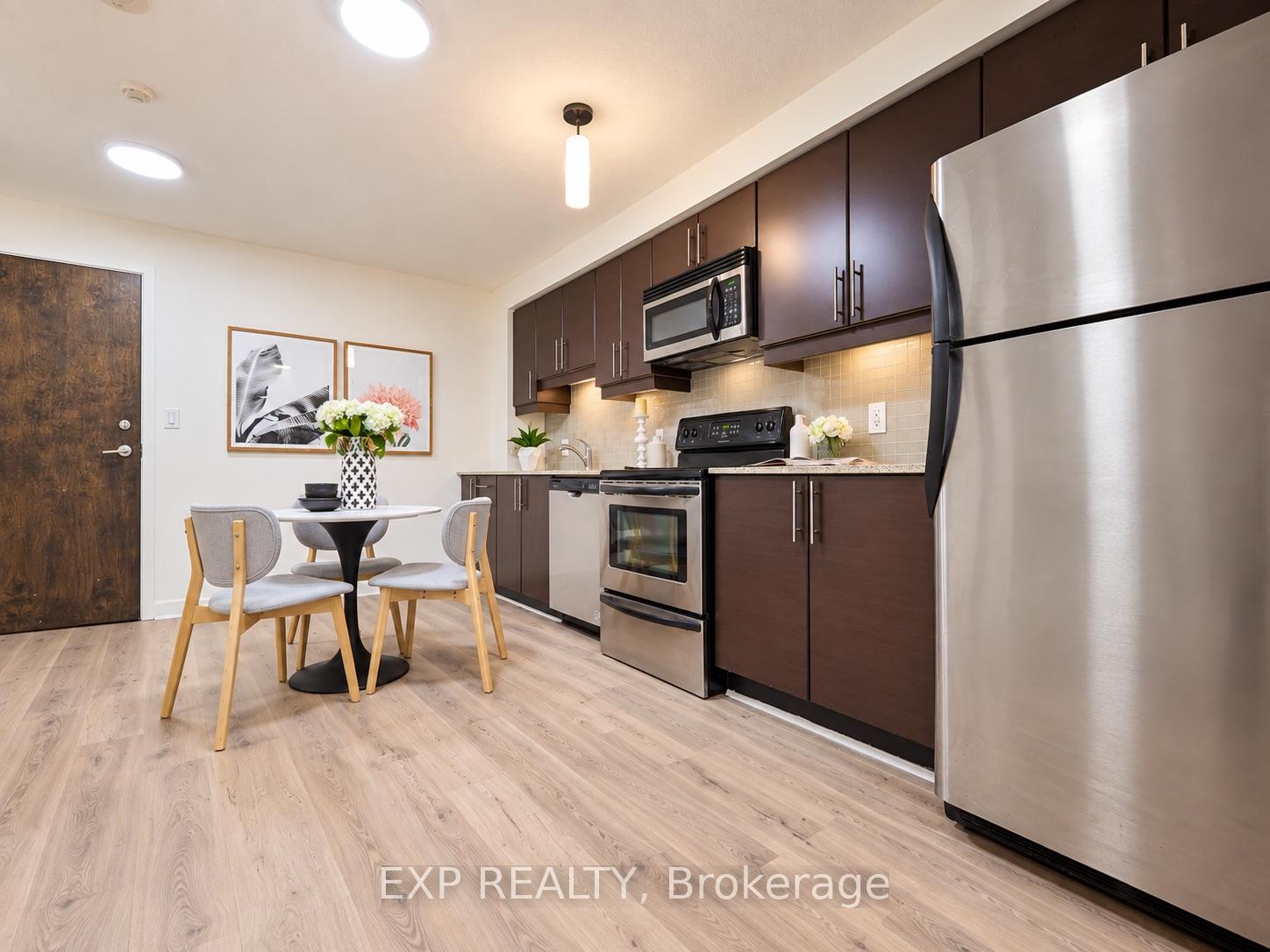 Photo 23 of Unit 703, 18 Harbour Street, Toronto, Waterfront Communities — HOMEH