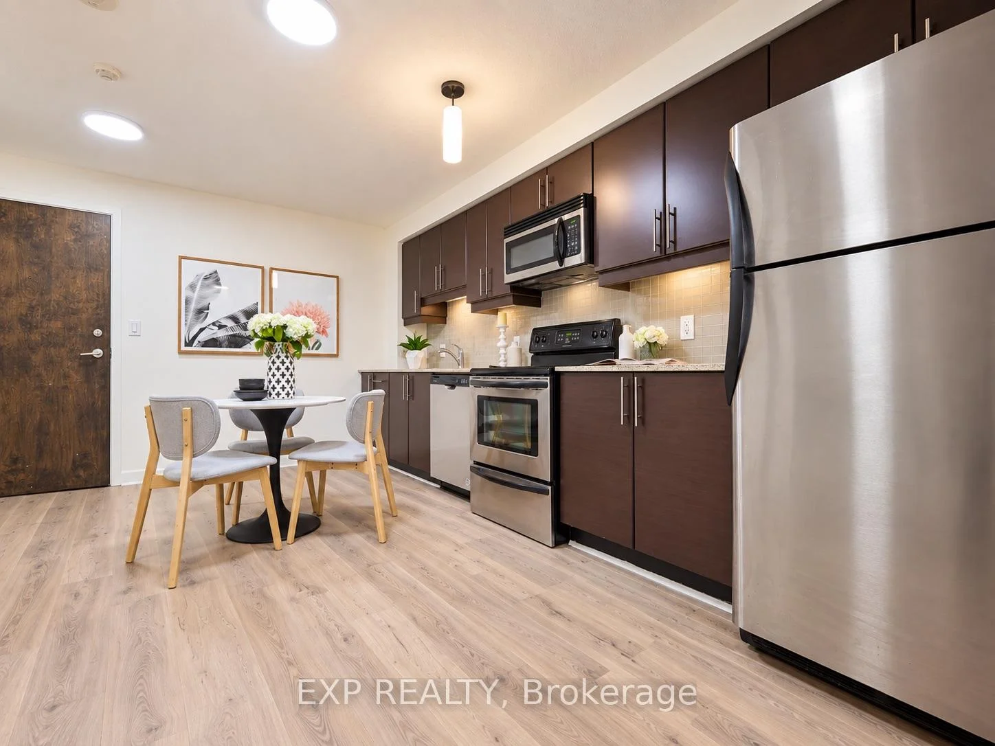 Photo 18 of Unit 703, 18 Harbour Street, Toronto, Waterfront Communities — HOMEH