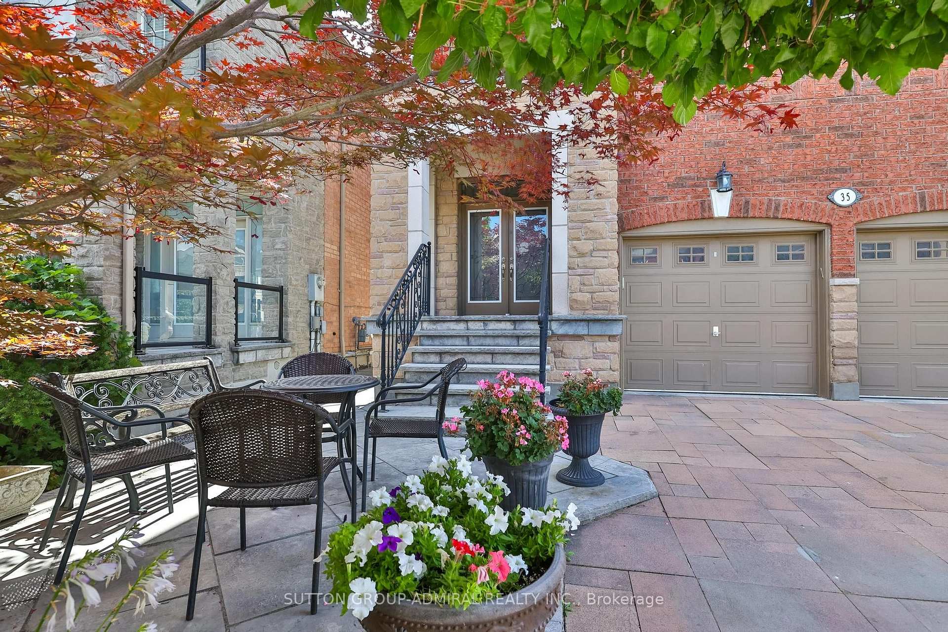 Photo 3 of 35 Strauss Road, Vaughan, Patterson — HOMEH
