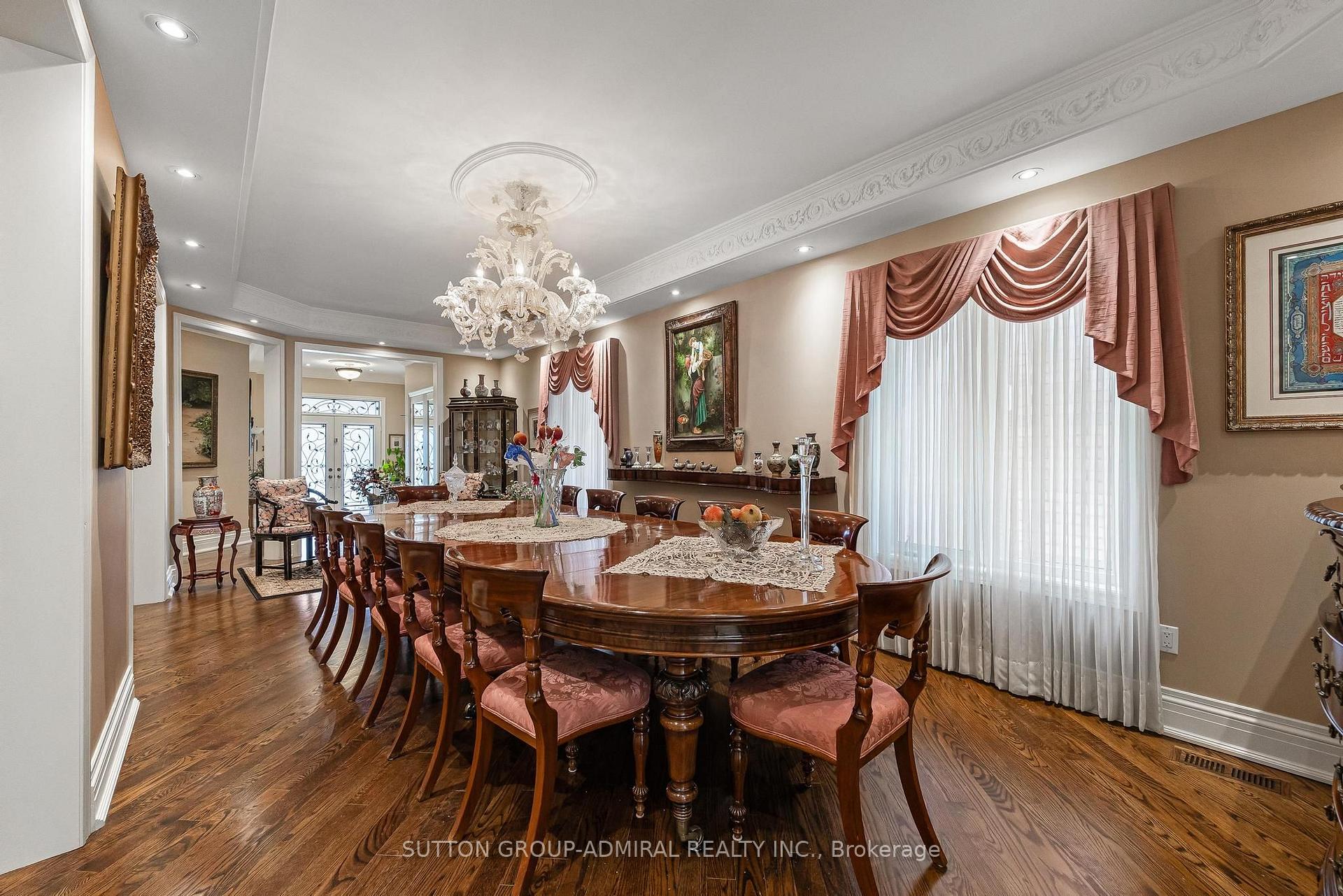 Photo 9 of 35 Strauss Road, Vaughan, Patterson — HOMEH